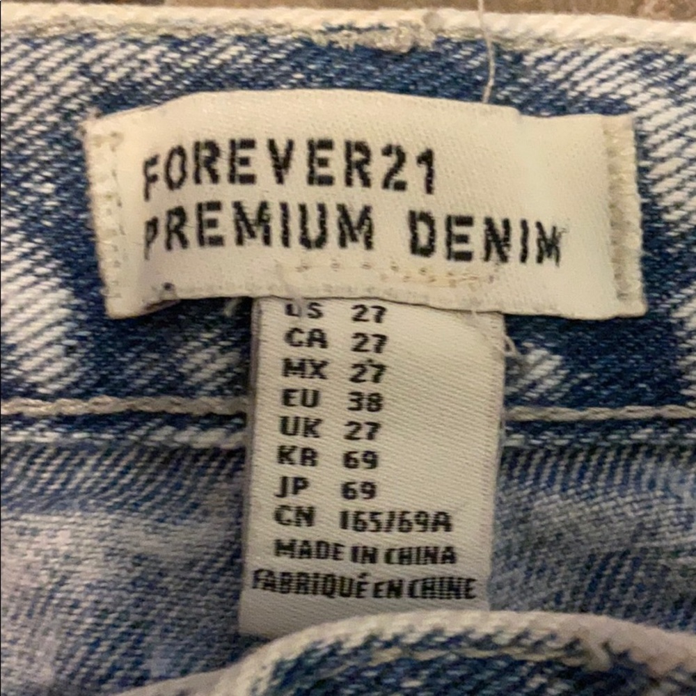 Forever 21 High wastes Jean shorts - Picture 3 of 4